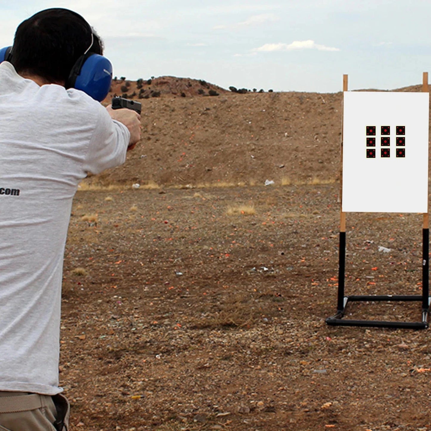 Shooting Square Practice Splash Target Paper Shooting Target Training Supplies Fluorescent Color Label 200Pcs 2in (Can Be Used for Real Gun Practice and Air Gun Practice) High Eye-Catching Shooting Target Stickers